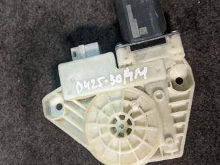 моторчик стеклоподъемника передний правый Mercedes-Benz C-Класс W205/S205/C205 2015, 2.0 л., M 274.920, бензин, АКПП, седан, правый руль, A2059060113, 2059060113