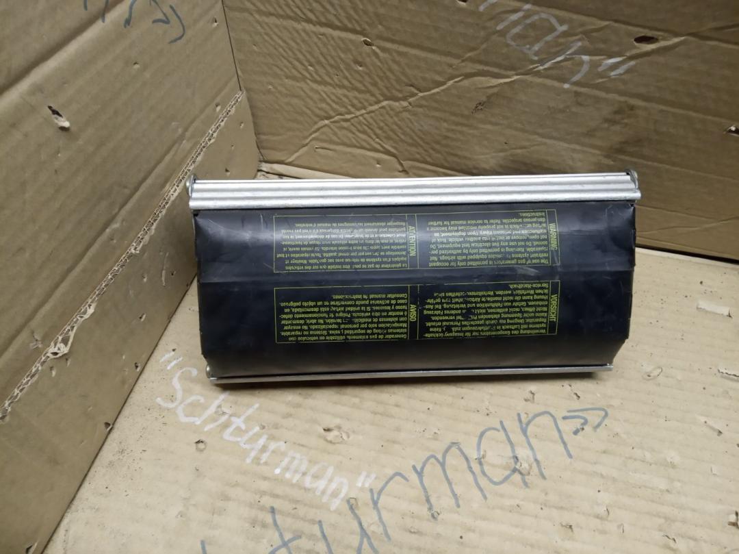 подушка безопасности пассажира BMW 7 серия E65/E66/E67 2002, 4.4 л., бензин, АКПП, седан, 39707262001D - фото №1