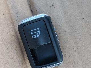 кнопка стеклоподъемника двери Mercedes-Benz C-Класс W204/S204 2008, 2.1 л., OM 646.811, дизель, МКПП, серебро, седан, A2048700451, 2048700451