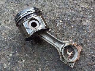 поршень BMW 3 серия E46 2000, 2.0 л., дизель