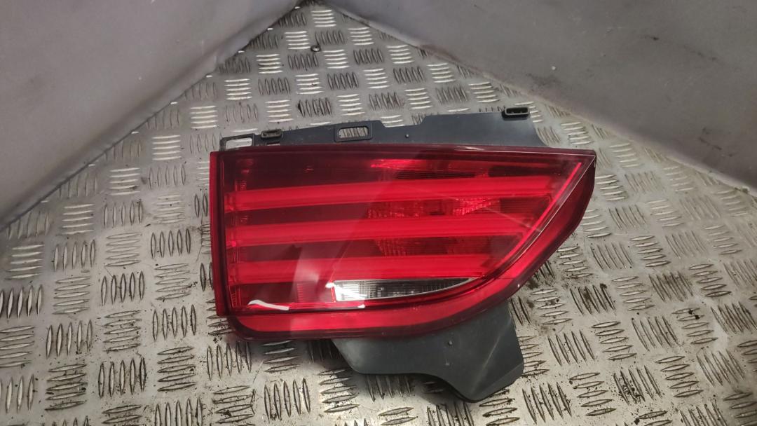 фонарь крышки багажника левый BMW 5 серия F07/F10/F11 2012, 3.0 л., N55 B30 A, бензин, АКПП, хетчбэк 5 дв., 7199637 - фото №1
