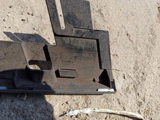 ресничка (ус) правой фары BMW 7 серия E38 1997, 4.0 л., бензин, 8157938