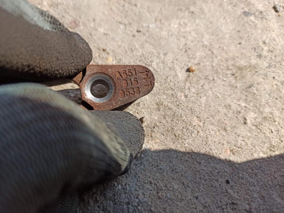 крепление форсунки Mercedes-Benz GLC-Класс X253/C253 2015, 2.2 л., дизель, A6510160538 - фото №1