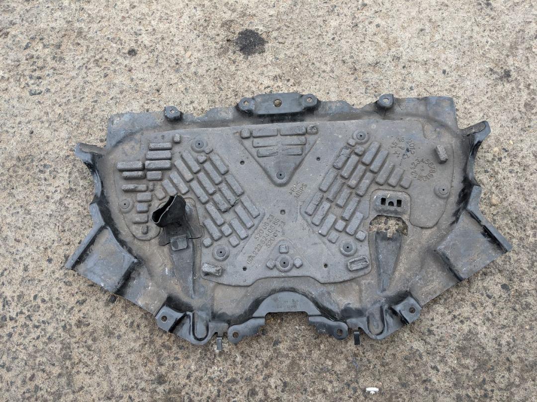 защита двигателя Mercedes-Benz S-Класс W222/C217/A217 2014, 3.0 л., OM 642.861, дизель, АКПП, серебристый, седан, A2225200623, 2225200623, A2225200123, 2225200123, A2225240685, 2225240685, A2225240101, 2225240101 - фото №1