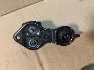 петля замка капота Mercedes-Benz CLS-Класс C219 2007, 3.0 л., OM 642.920, дизель, АКПП, купе, A2118800360, 2118800360