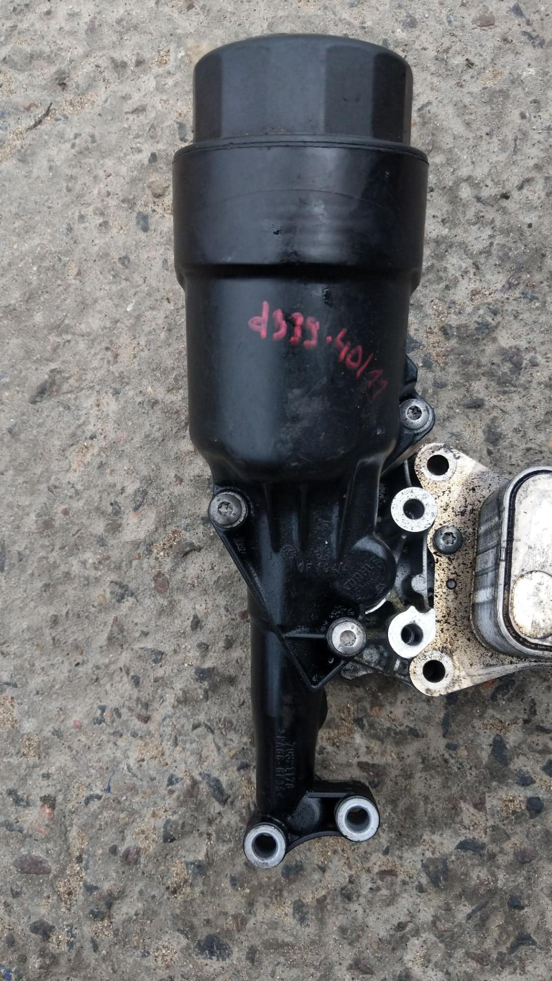 корпус масляного фильтра Mercedes-Benz E-Класс W212/S212/C207/A207 2012, 2.1 л., OM 651.924, дизель, АКПП, темно-серый, седан - фото №1