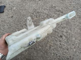 бачок омывателя Mini Cooper 1 поколение 2001, 1.6 л., W10 B16 A, бензин, АКПП, красный, хетчбэк 5 дв.