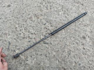 амортизатор капота Mini Cooper 1 поколение 2001, 1.6 л., W10 B16 A, бензин, АКПП, красный, хетчбэк 5 дв.