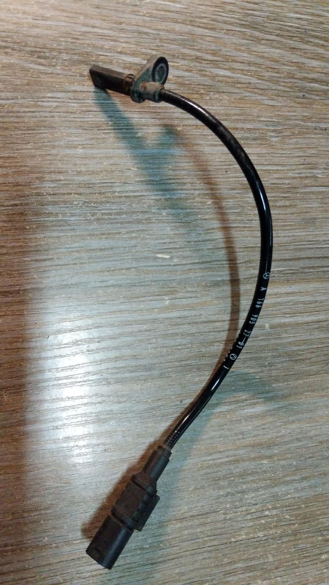 датчик ABS Mercedes-Benz M-Класс W166 2012, 2.1 л., OM 651.960, дизель, АКПП, мокрый асфальт, внедорожник 5 дв., A1669052701, 1669052701, A1665400317, A1669054102 - фото №1