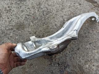 кулак поворотный правый BMW 7 серия F01/F02 2011, 3.0 л., N54 B30 A, бензин, седан