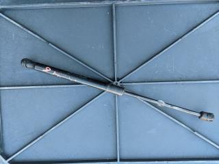 амортизатор капота BMW X5 E70 2007, 4.8 л., N62 B48 A, бензин, АКПП, 51237148346, 7148346, 0674XU