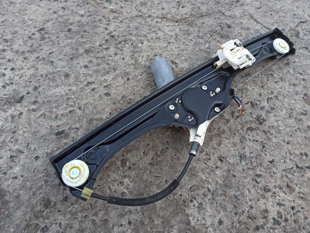 стеклоподъемник задний правый BMW X5 E70 2007, 3.0 л., M57 D30 (306D3), дизель, АКПП, внедорожник 5 дв., 7137030 - фото №1