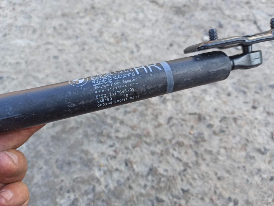 ограничитель открывания двери BMW 7 серия F01/F02 2011, 3.0 л., N54 B30 A, бензин, седан, 7177648 - фото №1