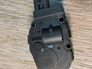 моторчик заслонки печки Mercedes-Benz M-Класс W164 2006, 3.5 л., M 272.967, бензин, АКПП, внедорожник 5 дв., правый руль, EFB336, 929888G