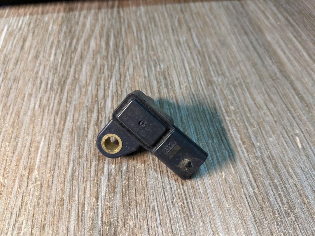 датчик абсолютного давления Mercedes-Benz C-Класс W205/S205/C205 2015, 2.0 л., M 274.920, бензин, АКПП, седан, правый руль, A0081538928 - фото №1