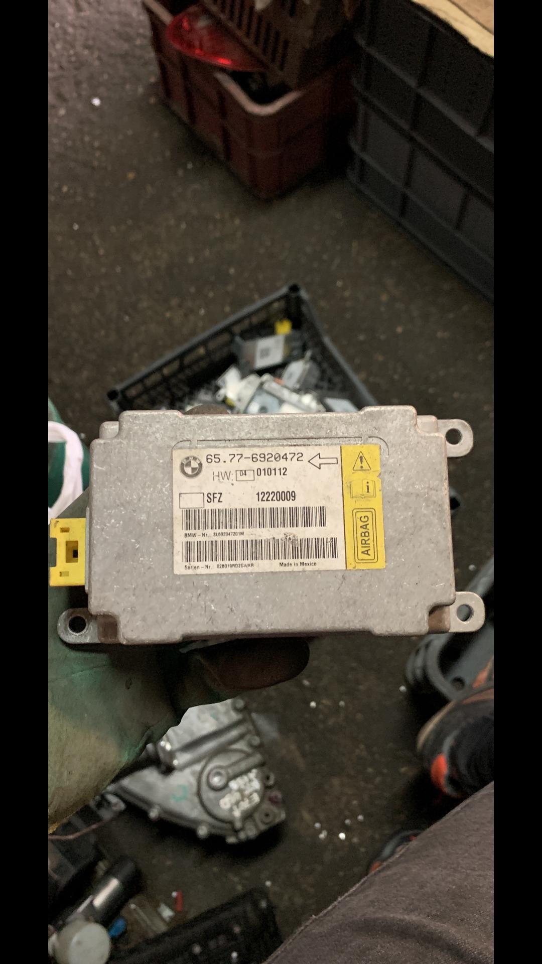 блок AirBag BMW 7 серия E65/E66/E67 2002, 6920472, 65776920472 - фото №1
