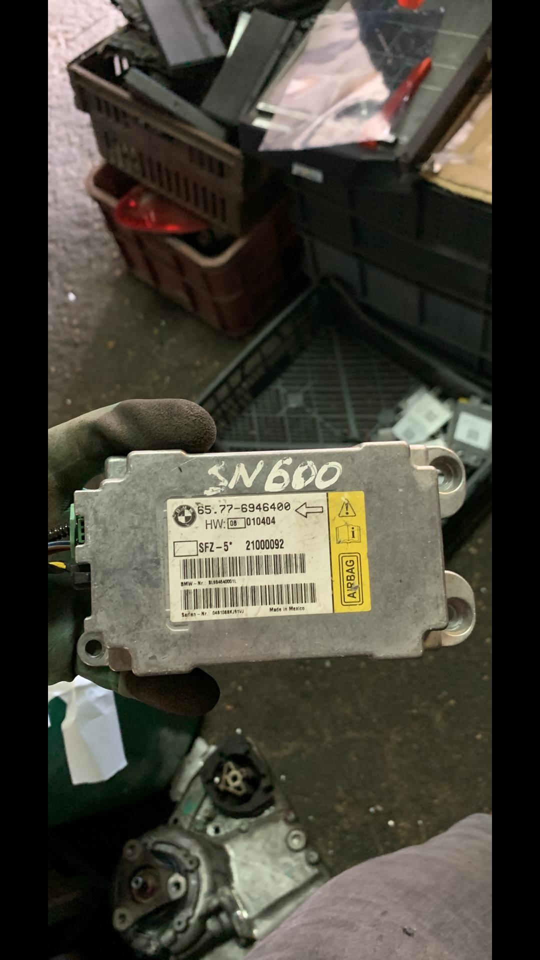 блок AirBag BMW 5 серия E60/E61 2004, 2.5 л., бензин, МКПП, универсал, 65776946400, 6946400 - фото №1