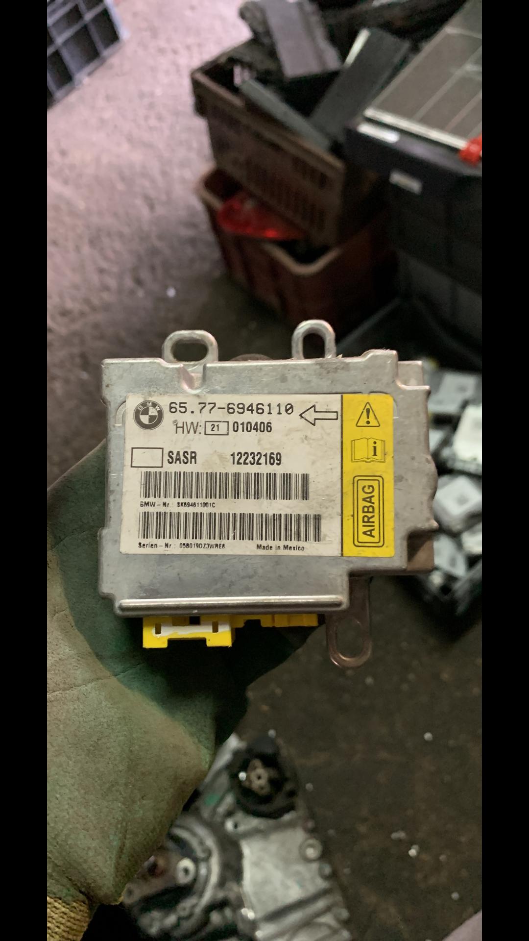 блок AirBag BMW 7 серия E65/E66/E67 2004, 3.0 л., бензин, АКПП, седан, 6946110, 65776946110 - фото №1