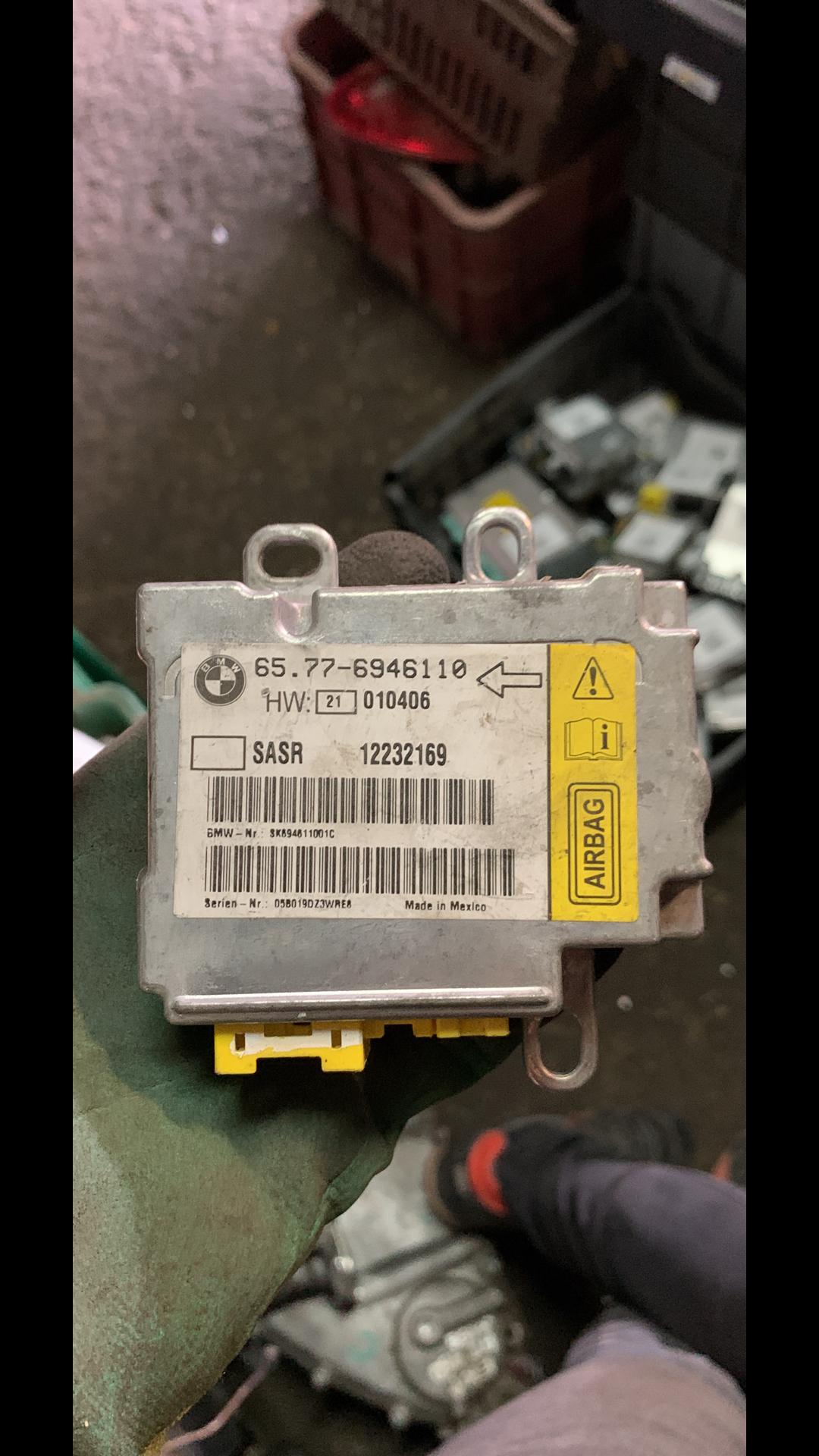 блок AirBag BMW 7 серия E65/E66/E67 2004, 3.0 л., бензин, АКПП, седан, 6946110, 65776946110 - фото №1
