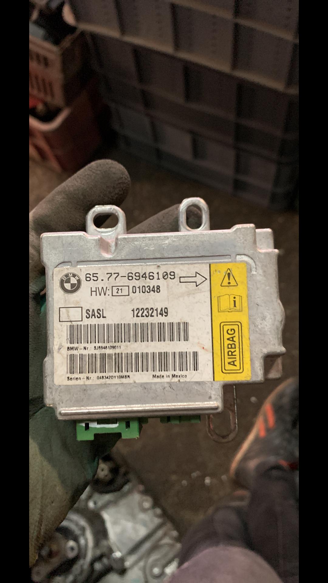 блок AirBag BMW 7 серия E65/E66/E67 2004, 3.0 л., бензин, АКПП, седан, 6946109, 65776946109 - фото №1