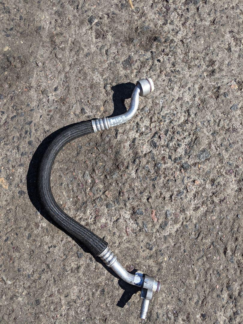 трубка кондиционера Mercedes-Benz M-Класс W166 2012, 2.1 л., OM 651.960, дизель, АКПП, мокрый асфальт, внедорожник 5 дв., A1668309015, 1668309015 - фото №1