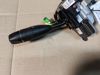 переключатель поворотов Mercedes-Benz M-Класс W164 [рестайлинг] 2010, 3.0 л., OM 642.820, дизель, АКПП, серебристый, внедорожник 5 дв., правый руль, A1645400144, 1645400144