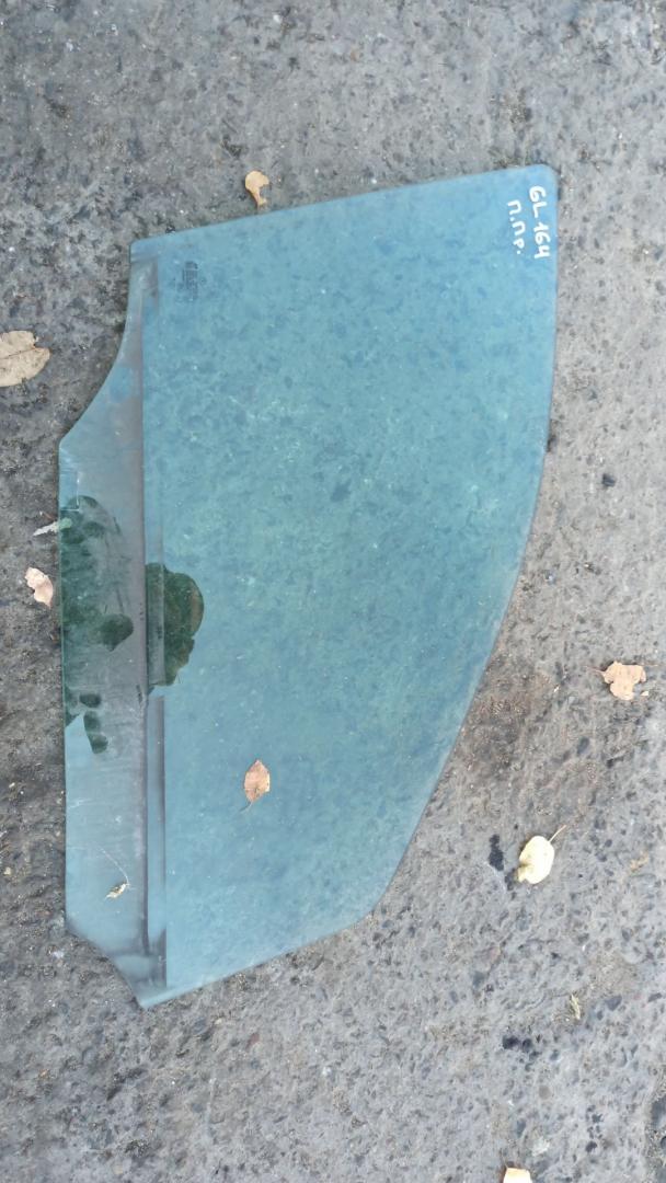 стекло двери передней правой Mercedes-Benz GL-Класс X164 2007, 3.0 л., OM 642.940, дизель, АКПП, серебристый, внедорожник 5 дв. - фото №1