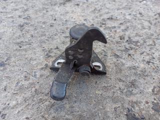 захватный крюк капота BMW 5 серия E60/E61 [рестайлинг] 2009, 2.0 л., N47 D20 A, дизель, АКПП, седан