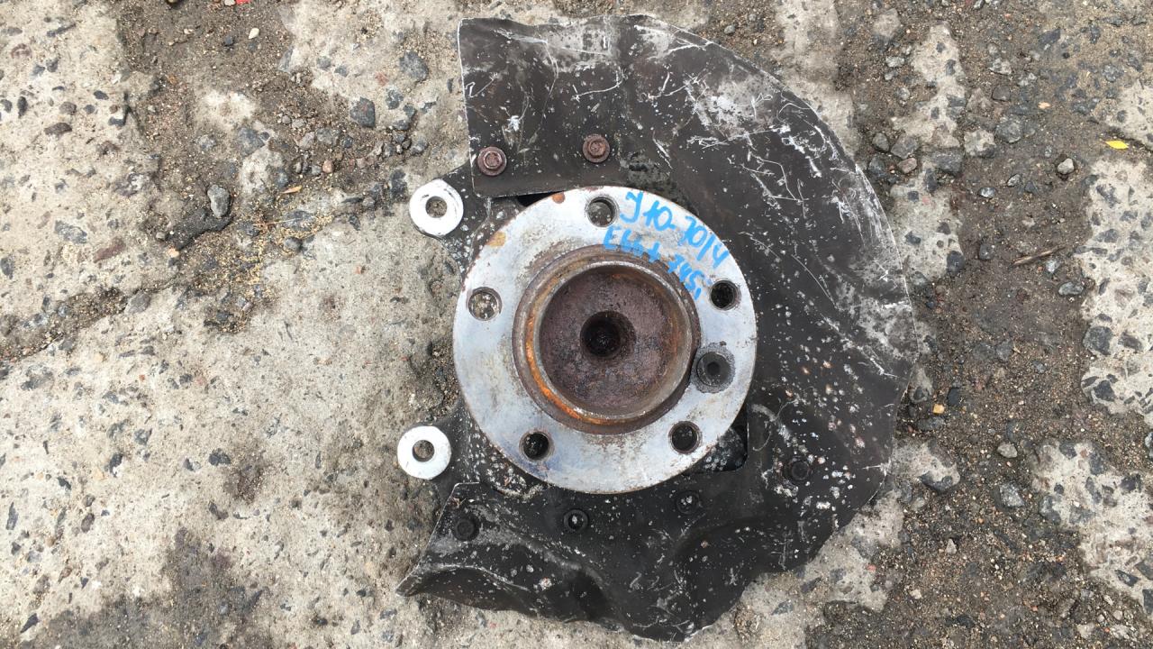 кулак поворотный правый BMW 7 серия E65/E66/E67 2003, 4.4 л., бензин, АКПП, седан - фото №1