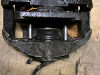 суппорт передний левый BMW 7 серия E65/E66/E67 2004, 3.0 л., M57 D30 (306D3), дизель, АКПП, седан