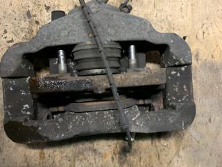 суппорт передний левый BMW 7 серия E65/E66/E67 [рестайлинг] 2005, 3.0 л., M57 D30 (306D3), дизель, АКПП, седан, правый руль