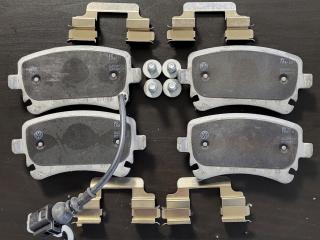 тормозные колодки Volkswagen, 7H0698451