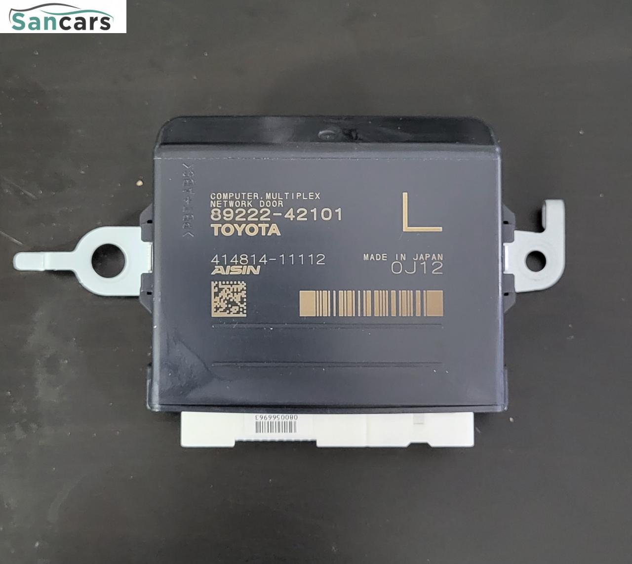 блок управления крышкой багажника Toyota RAV4 5 поколение (XA50) 2021, 2.5 л., бензин, вариатор, внедорожник 5 дв., 8922242101 - фото №1