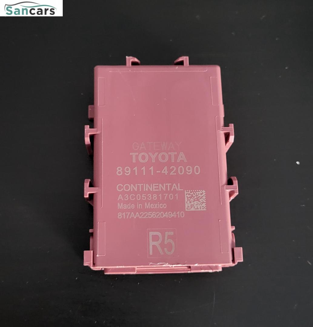 блок управления (другие) Toyota RAV4 5 поколение (XA50) 2021, 2.5 л., бензин, вариатор, внедорожник 5 дв., 8911142090 - фото №1
