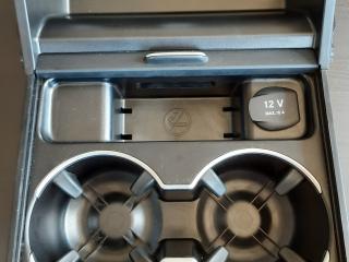подстаканник Mercedes-Benz GLS-Класс X166 2018, 3.0 л., OM 642.826, дизель, АКПП, внедорожник 5 дв.
