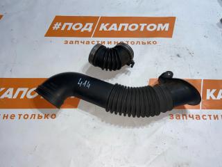 патрубок воздушного фильтра Suzuki SX4 1 поколение 2007, 1.5 л., M15A, бензин, АКПП, хетчбэк 5 дв., полный привод, 13776-79J00