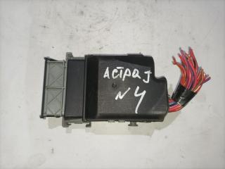 блок предохранителей Opel Astra J (2009 - 2012), 13222786