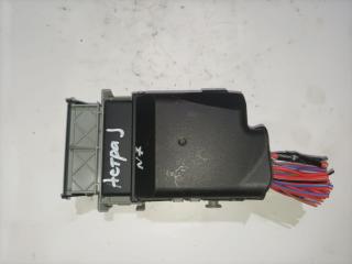 блок предохранителей Opel Astra J (2009 - 2012), 13222786