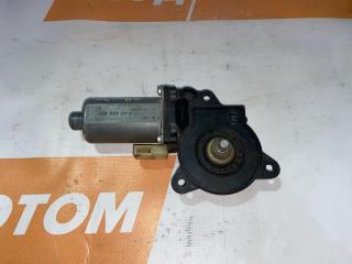 моторчик стеклоподъемника передний левый Ford Fusion 1 поколение (2002 - 2005), 0130821938