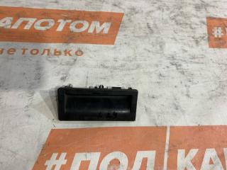 кнопка открытия багажника Volkswagen Passat B7 2012, 1.4 л., CAXA, бензин, АКПП, 2t / c9x, универсал, передний привод