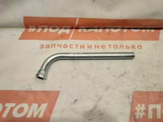 ключ колесный (балонный) Volkswagen Tiguan 1 поколение 2009, 2.0 л., CAWA, бензин, АКПП, 8e / a7w, внедорожник 5 дв., полный привод, 4D0012219A