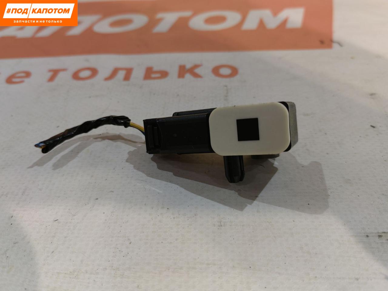 датчик удара Ford Focus 3 поколение 2011, 2.0 л., MGDA, бензин, АКПП, lunar sky, седан, передний привод, AM5T14B342AA - фото №1