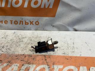 датчик давления топлива Volkswagen Golf 5 поколение (2003 - 2009), 1.4 л., BLG, бензин, 03C906051H
