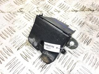 замок багажника Volkswagen Touran 1 поколение [2-й рестайлинг] 2011, 1.6 л., CAYC, дизель, 6МКПП, veneziengruen / ld6w, минивэн, передний привод, правый руль, ZT0827505H